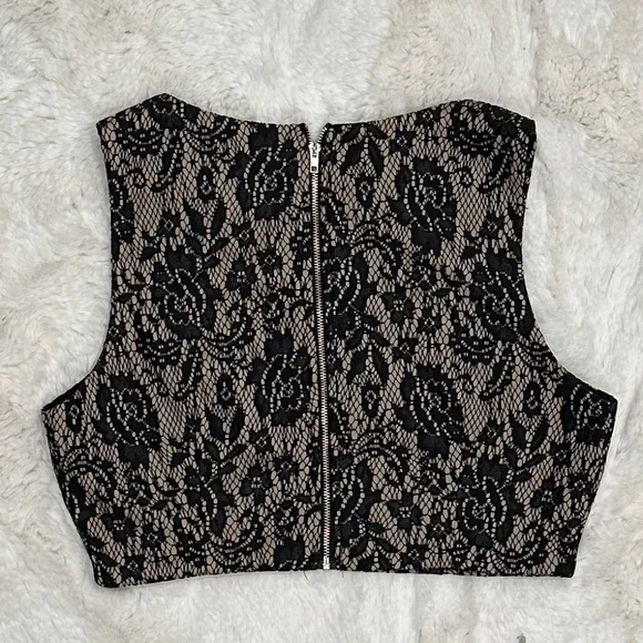 Forever 21 Women's SEXY Medium Floral Lace Zip Up FITTED HALF TOP Sleeveless - Picture 2 of 2